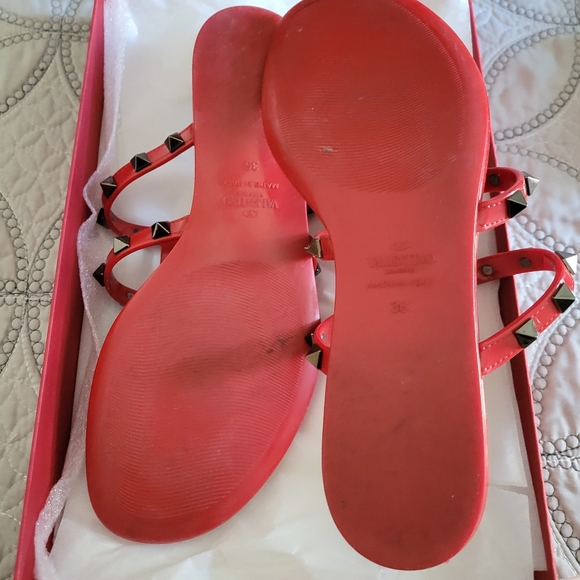 Red limited edition Valentino sandals - Picture 4 of 4